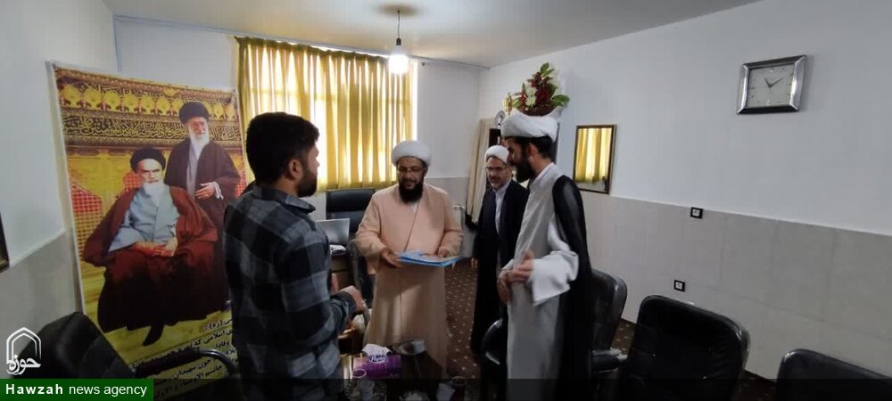 جلسه مدیریت محترم مدرسه علمیه امام رضا(ع) و فرمانده محترم پایگاه بسیج طلاب امام رضا(ع)