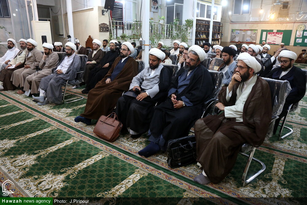 حوزه سرآمد و پیشرو، حوزه‌ در خدمت به دین، انقلاب و مردم است