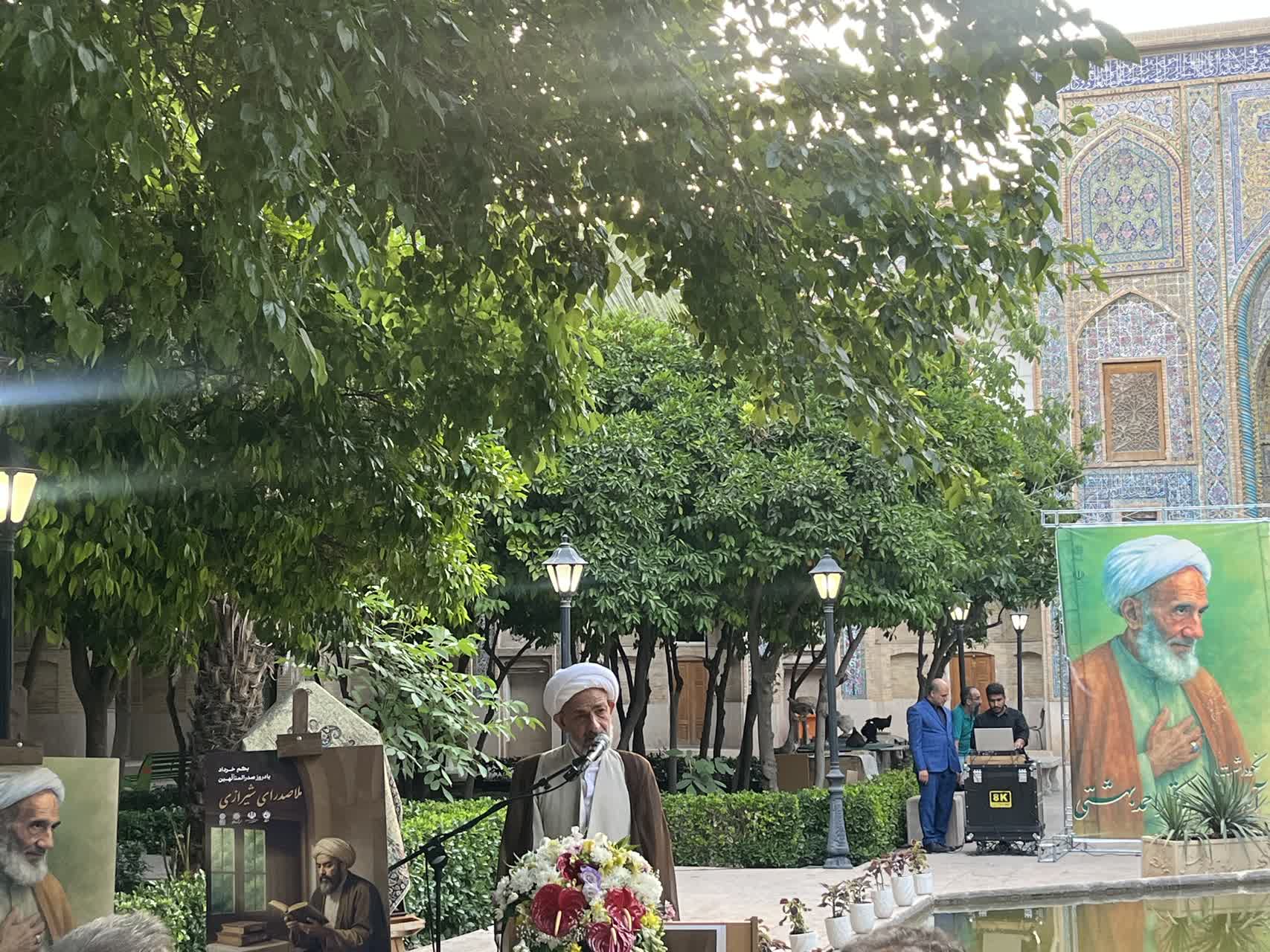 مهمترین بخش دین اعتقادات است