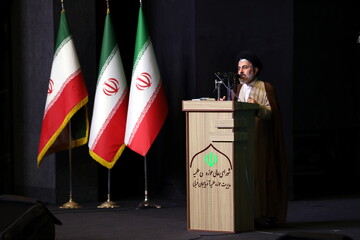 باید فرهنگ علمای دین به نسل بعدی منتقل شود