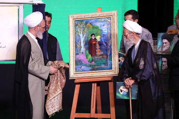 رونمایی از تمبر یادبود آیین نکوداشت و ویژه نامه آیت الله قریشی + عکس