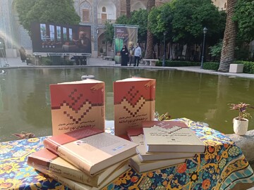 آخرین آثار مکتوب آیت الله بهشتی در مدرسه علمیه خان رونمایی شد