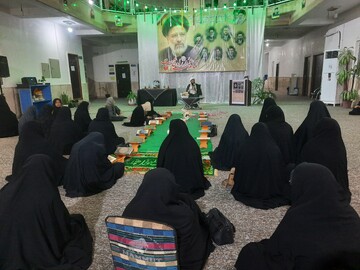 فیلم | بزرگداشت سالگرد شهید رئیسی و شهدای خدمت در مدرسه علمیه حضرت رقیه(س) برازجان