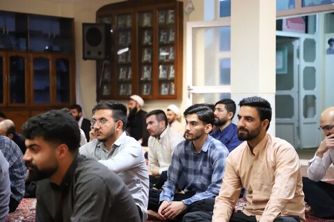 تصاویر/ بزرگداشت شهدای خدمت در مدرسه علمیه حضرت ولیعصر(عج)تبریز