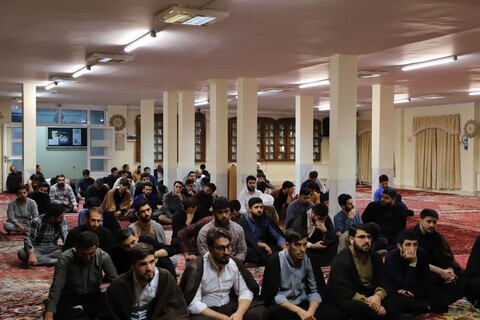 تصاویر/ بزرگداشت شهدای خدمت در مدرسه علمیه حضرت ولیعصر(عج)تبریز