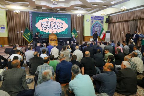 تصاویر | حضور نماینده ولی فقیه در آذربایجان شرقی بر مزار شهید آل‌هاشم