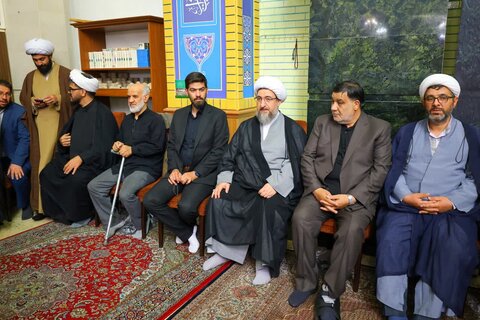 تصاویر | حضور نماینده ولی فقیه در آذربایجان شرقی بر مزار شهید آل‌هاشم