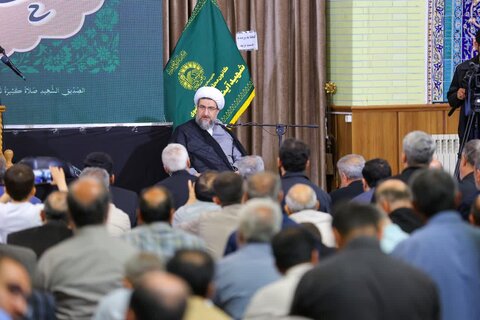 تصاویر | حضور نماینده ولی فقیه در آذربایجان شرقی بر مزار شهید آل‌هاشم