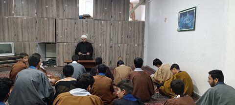 تصاویر اجرای برنامه تهذیبی آموزشی در مدرسه علمیه نورآباد