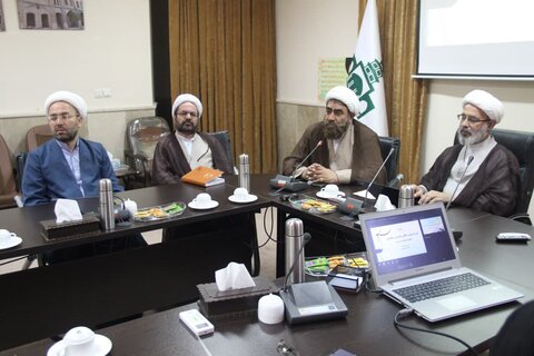 تصاویر / دوره تربیت وتعالی مدیران ،معاونین تهذیب وتربیت مدارس حوزه  علمیه استان قزوین