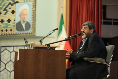 تصاویر/ اولین نشست از سلسله نشست‌های ولایت فقیه با عنوان هندسه قدرت نظام اسلامی