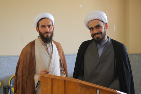 تجلیل از خادمین شهدای یادمان قراویز