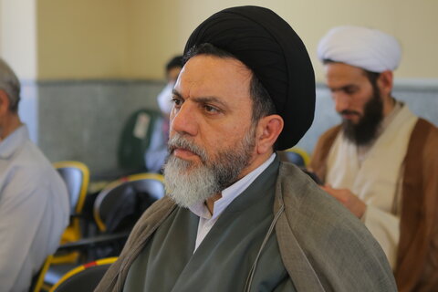 تجلیل از خادمین شهدای یادمان قراویز