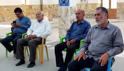 تصاویر/ غبارروبی قبور شهدای بردستان