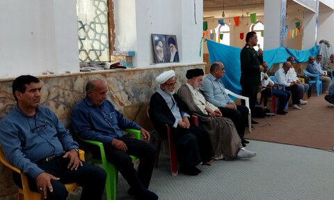 تصاویر/ غبارروبی قبور شهدای بردستان