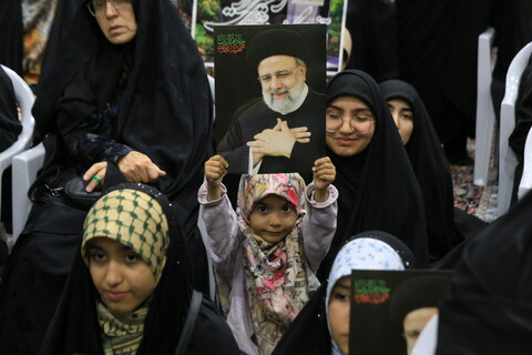 تصاویر / اجتماع بزرگ بانوان اصفهان با عنوان در مسیر خدمت، در امتداد ابراهیم‎