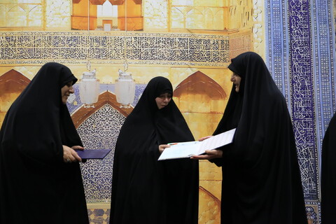 تصاویر / اجتماع بزرگ بانوان اصفهان با عنوان در مسیر خدمت، در امتداد ابراهیم‎