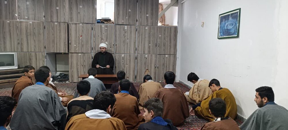 تصاویر/ اجرای برنامه تهذیبی آموزشی در مدرسه علمیه نورآباد