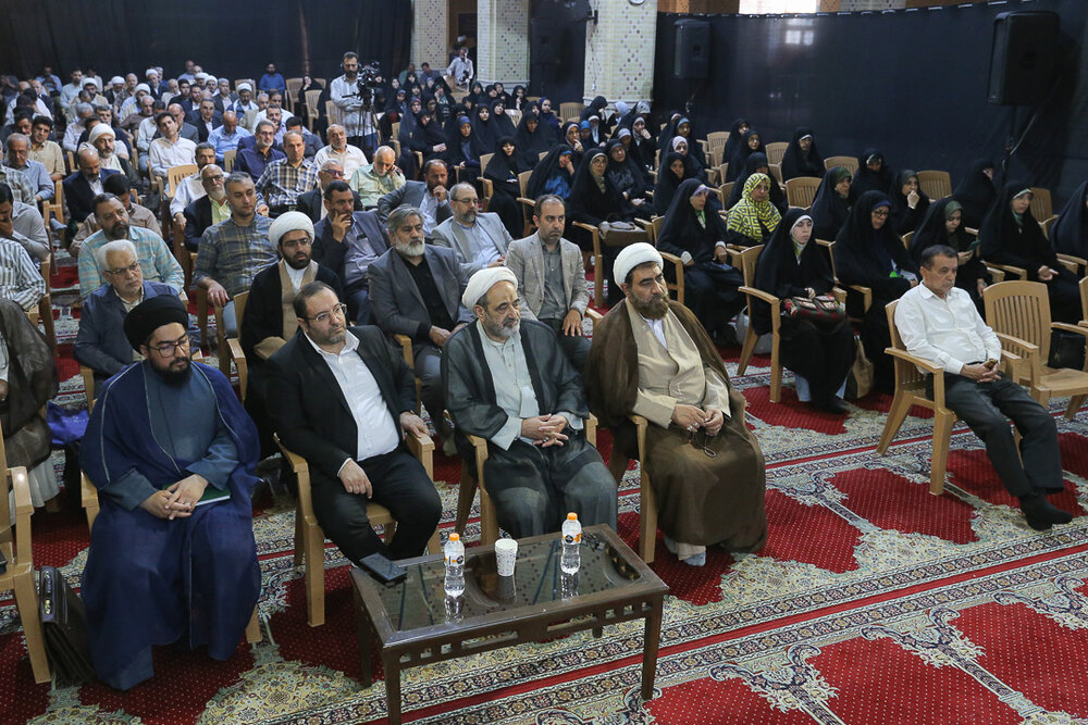 همایش استانی «حلقههای میانی؛ پیشران جامعهپردازی در نظام انقلابی برگزار شد
