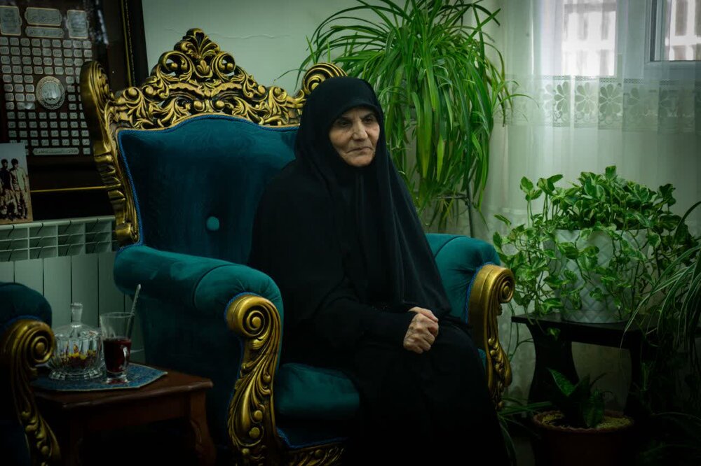 تصاویر| دیدار هفتگی حجت‌الاسلام والمسلمین حسینی همدانی با خانواده معظم شهدا و ایثارگران