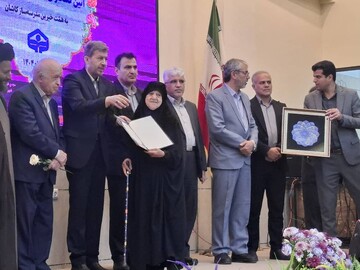 تصاویر/ آیین کلنگ‌زنی ۱۶ پروژه آموزشی خیرساز با حضور نماینده ولی فقیه در کاشان