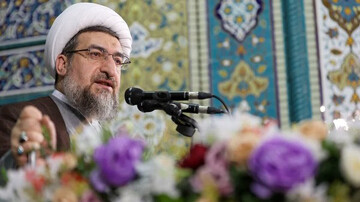 آمریکا حق دخالت در برنامه هسته‌ای ایران را ندارد