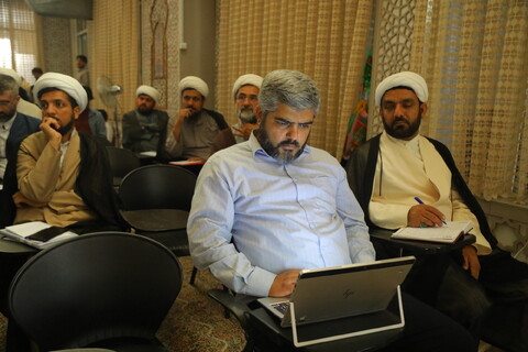 تصاویر / نشست علمی با موضوع " غدیر و ضرورت امام الهی "