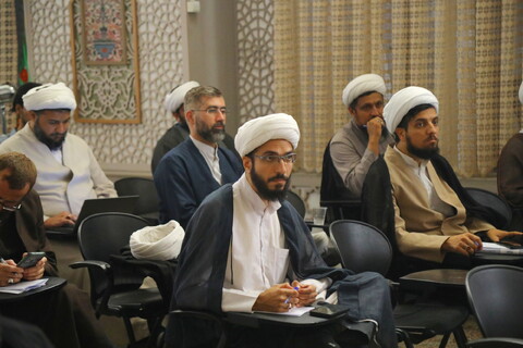 تصاویر / نشست علمی با موضوع " غدیر و ضرورت امام الهی "