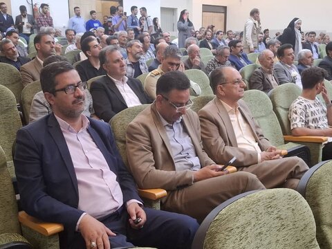 تصاویر/آیین کلنگ‌زنی ۱۶ پروژه آموزشی و ورزشی با حضورنماینده ولی فقیه درکاشان