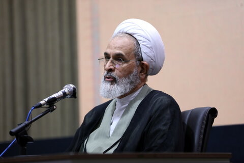 تصاویر / نشست مدیر حوزه های علمیه با مسئولین، مدیران، معاونین و اساتید مدارس علمیه آذربایجان غربی