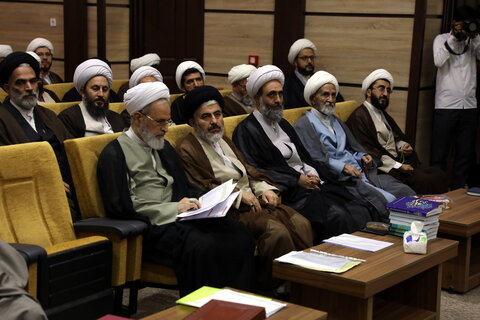 تصاویر / نشست مدیر حوزه های علمیه با مسئولین، مدیران، معاونین و اساتید مدارس علمیه آذربایجان غربی