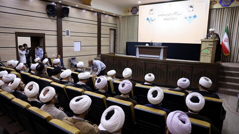 تصاویر / نشست مدیر حوزه های علمیه با مسئولین، مدیران، معاونین و اساتید مدارس علمیه آذربایجان غربی