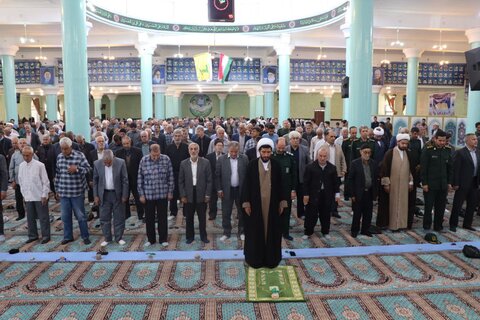 تصاویر/ اقامه نماز جمعه شهر تکاب