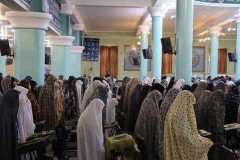 تصاویر/ اقامه نماز جمعه شهر تکاب