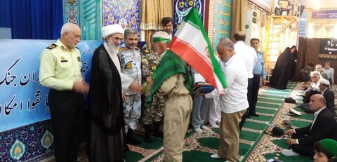 تصاویر/ تقدیر از ایثارگران و جانبازان بوشهری به مناسبت سوم خرداد در نمازجمعه امروز بوشهر