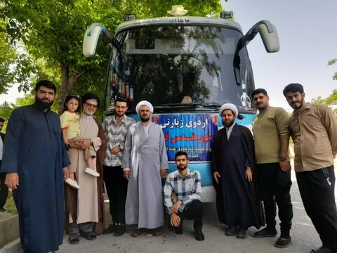 تصاویر/اعزام طلاب مدرسه علمیه امام صادق (ع) بیجار به حرم مطهر حضرت معصومه (س)