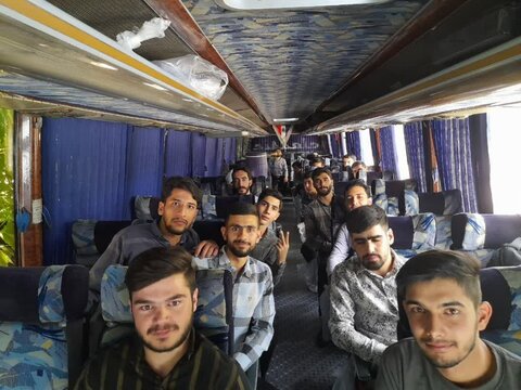 تصاویر/اعزام طلاب مدرسه علمیه امام صادق (ع) بیجار به حرم مطهر حضرت معصومه (س)