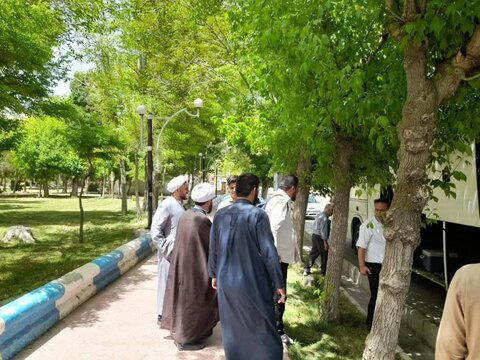 تصاویر/اعزام طلاب مدرسه علمیه امام صادق (ع) بیجار به حرم مطهر حضرت معصومه (س)