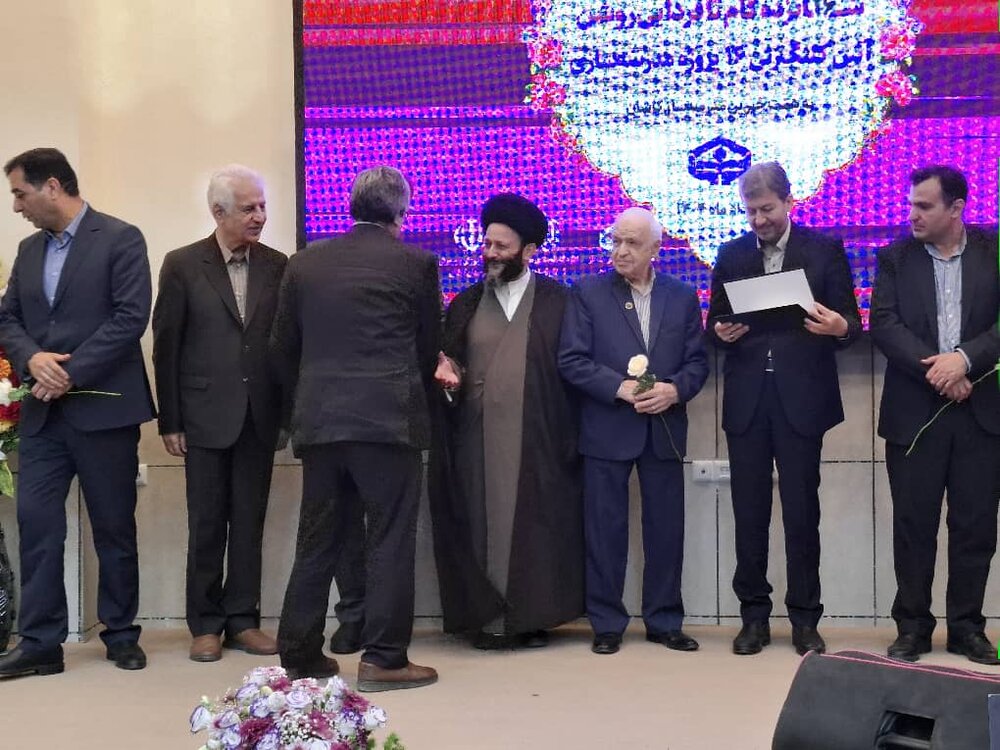 کلنگزنی ۱۶پروژه آموزشی خیرساز در کاشان+عکس