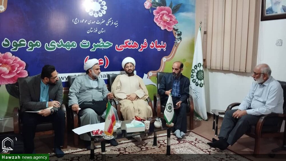 تهذیب باورهای مهدوی از خرافات امری ضروری است