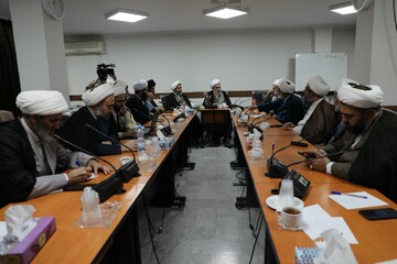 نشست معاون آموزش حوزه های علمیه با مدیران مدارس سطح یک قم + عکس