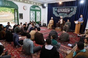 تصاویر / نشست امام جمعه همدان با طلاب مدرسه علمیه امام سجاد(ع)