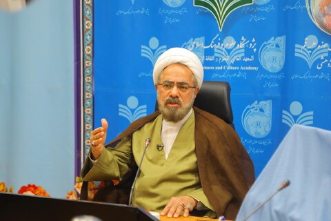 تصاویر / رونمایی و نشست علمی با موضوع " سیاست متعالیه از منظر حکمت متعالیه "