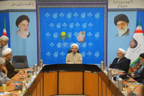 تصاویر / رونمایی و نشست علمی با موضوع " سیاست متعالیه از منظر حکمت متعالیه "