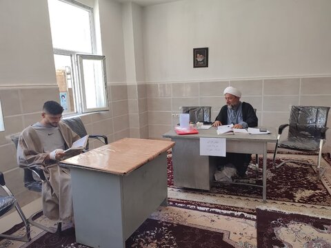 تصاویر/ برنامه پایش قرآنی طلاب مدرسه علمیه الغدیر نراق