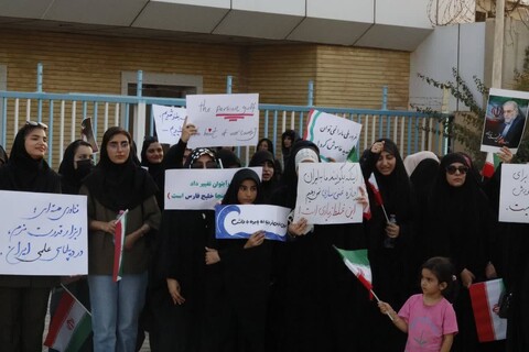 تصاویر/ دانشجویان بوشهری در حمایت از غنی سازی صنعت هسته ای