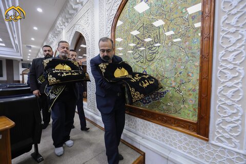 العتبة الكاظمية ترفع رايات الحداد في ذكرى استشهاد الإمام الجواد عليه السلام