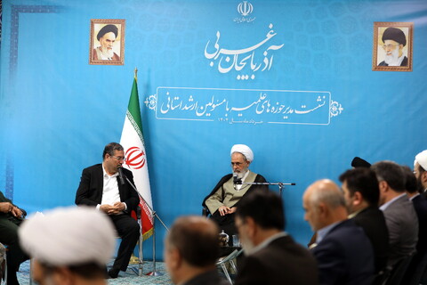 تصاویر / نشست مدیر حوزه های علمیه با مسئولین ارشد استان آذربایجان غربی