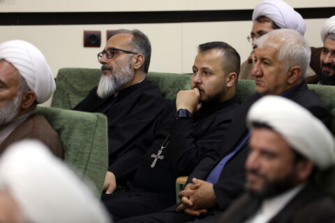 تصاویر/ نشست مدیر حوزه های علمیه با علمای ادیان و مذاهب استان آذربایجان غربی