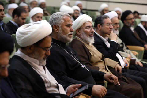 تصاویر/ نشست مدیر حوزه های علمیه با علمای ادیان و مذاهب استان آذربایجان غربی